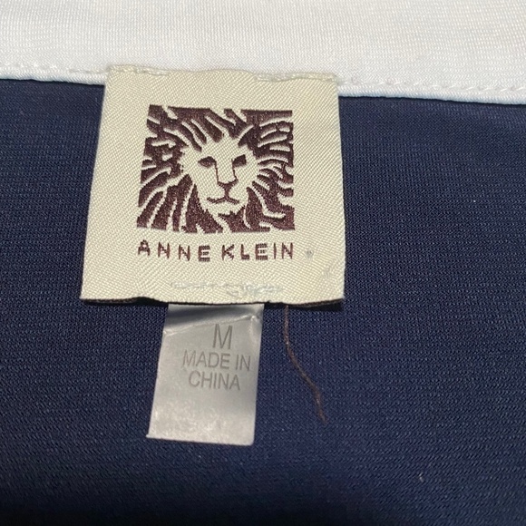 *FINAL Price* Anne Klein tunic length blouse navy with metal collar detail - Picture 5 of 7
